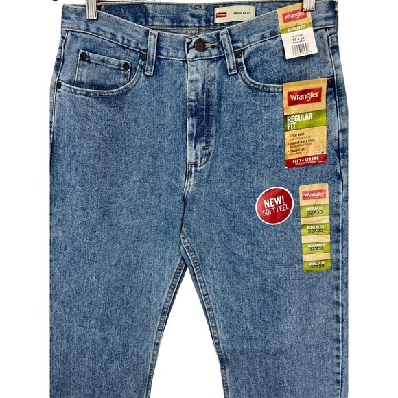 Wrangler Mens Regular Fit 32 x 30 Blue Denim Jean Straight Soft Feel NWT New - Picture 2 of 10